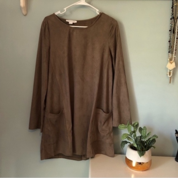 Love Riche Dresses & Skirts - NWOT Love Riche. Oversized Suede Shift Dress